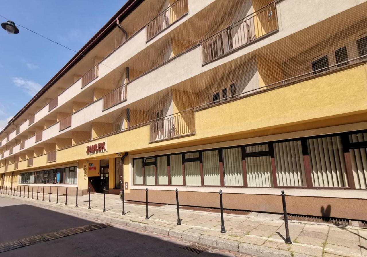 Dom Studencki Zaulek Hostel Krasków Εξωτερικό φωτογραφία