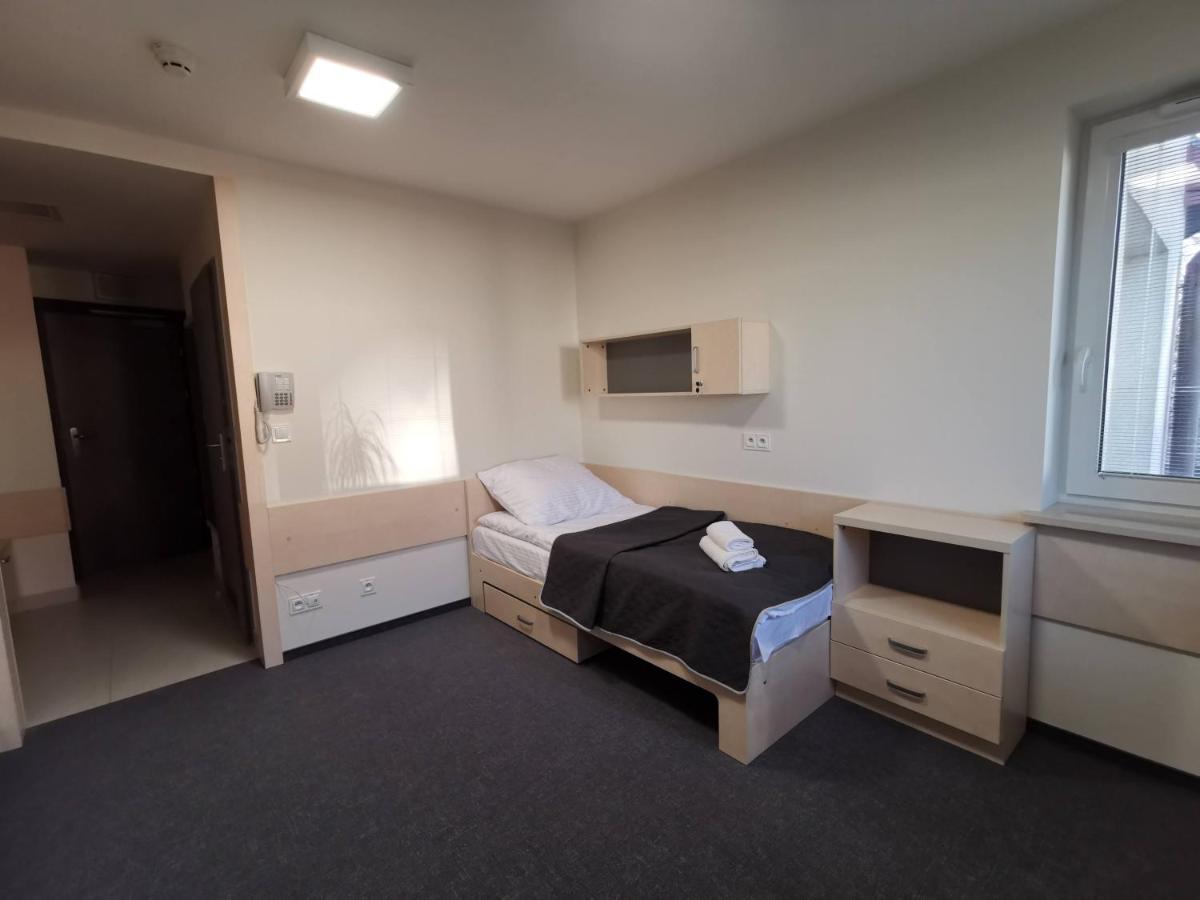 Dom Studencki Zaulek Hostel Krasków Εξωτερικό φωτογραφία